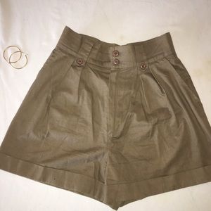 Brand new and stylin pair of shorts